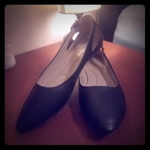 NWOT J. Mark's cutout black flats 10